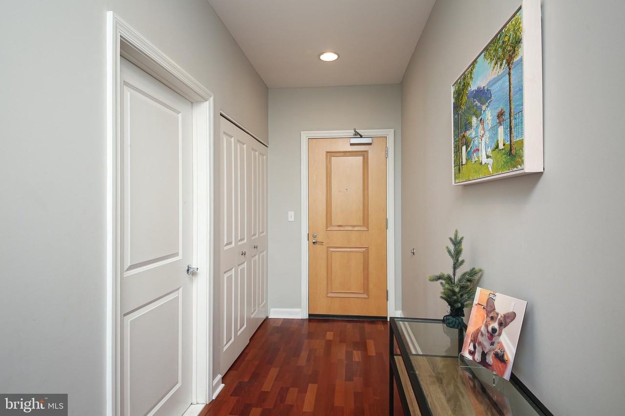 901 N Penn St - Photo 2 of 21
