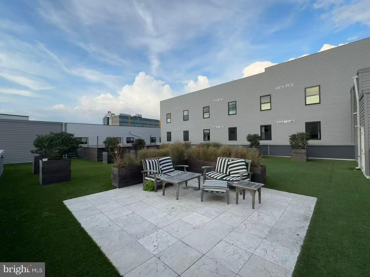 4217 Chestnut St #203 - Photo 5 of 10