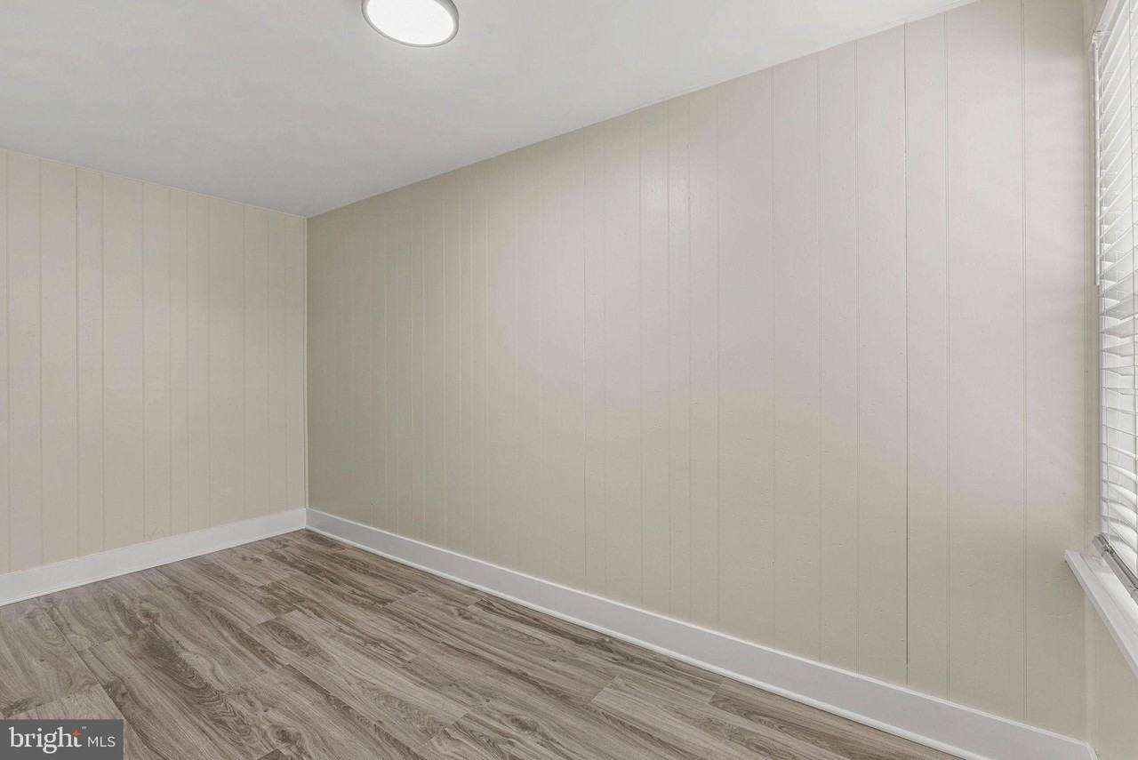 3047 Janney St - Photo 7 of 12