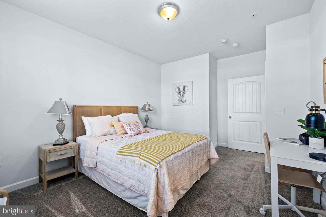 1207 Lincoln Way - Photo 6 of 18
