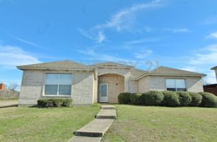 300 Rosewood Ln - Photo 1 of 1