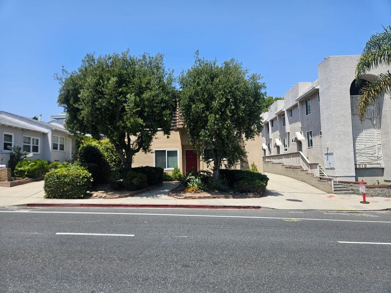 1311 Manhattan Beach Blvd #3 - Photo 2 of 18