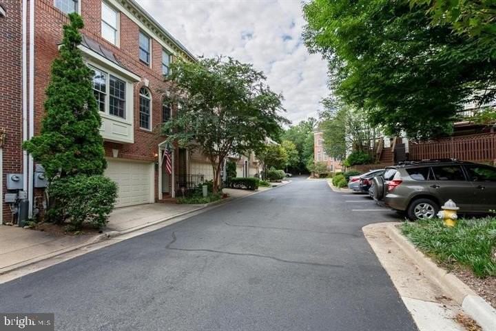 2519 Gadsby Pl - Photo 3 of 50