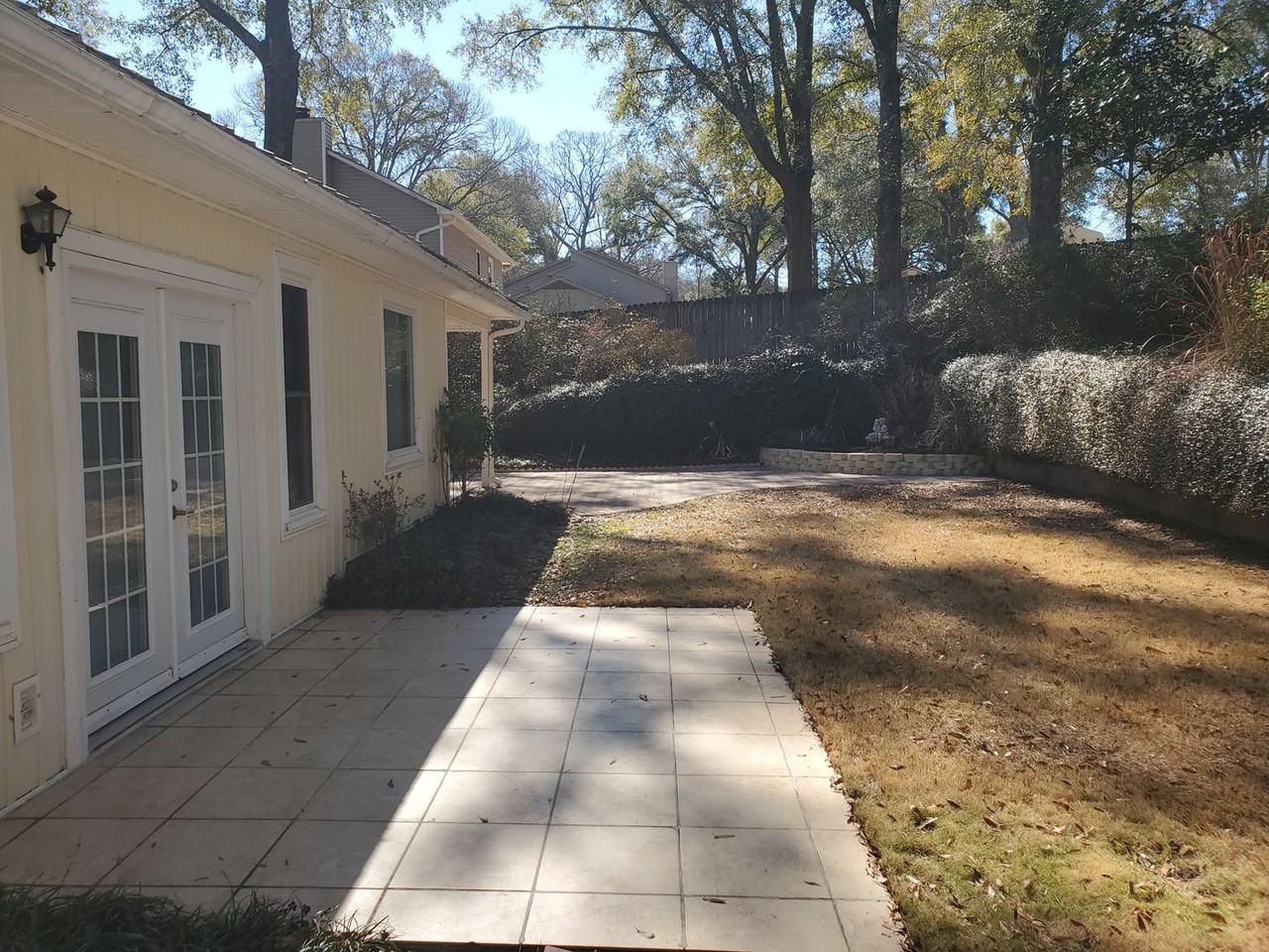 111 Liveoak Dr - Photo 5 of 6