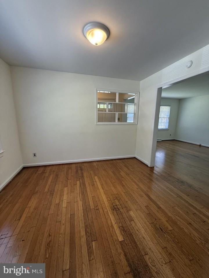 1316 Stafford Ave - Photo 6 of 19