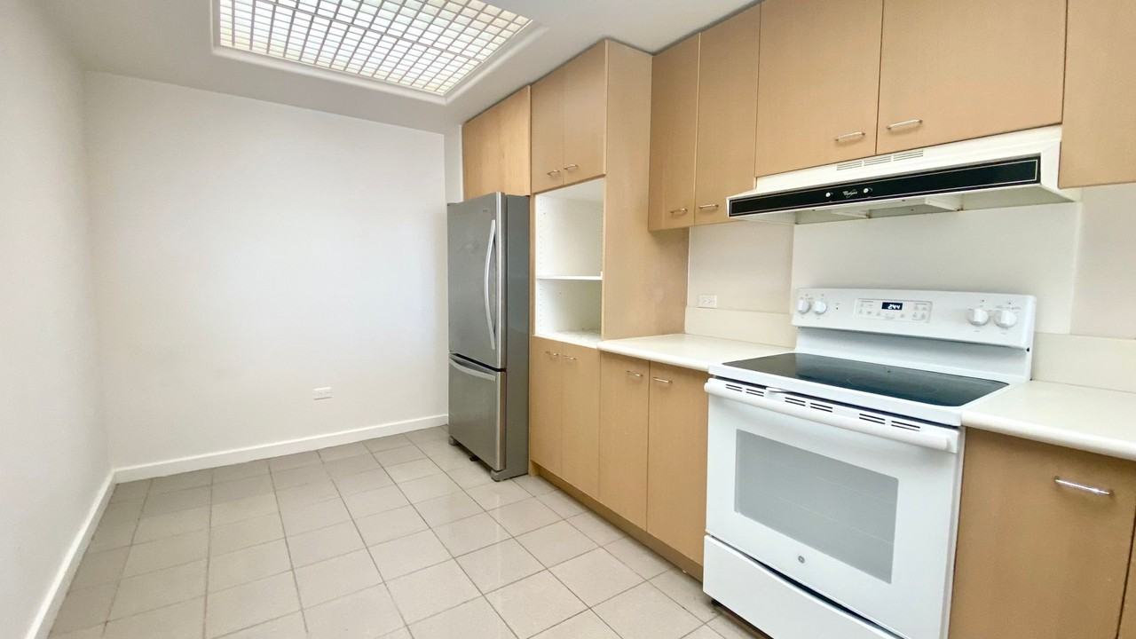 1 Keahole Pl #1403 - Photo 5 of 23
