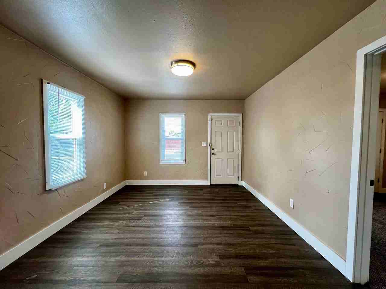 1208 Saint Helens St - Photo 2 of 12
