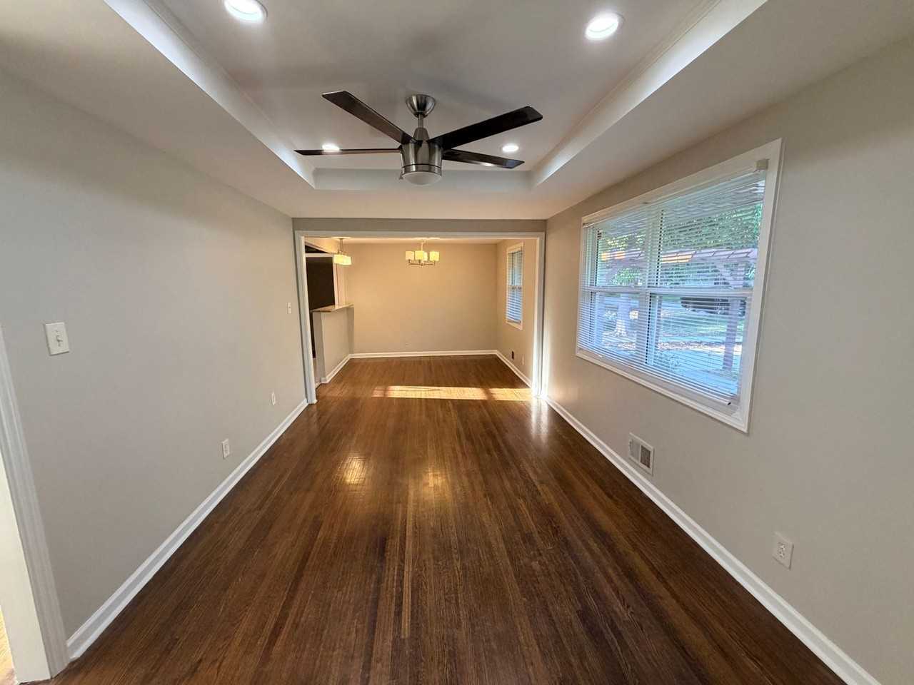 3567 Brookfield Ln - Photo 3 of 18