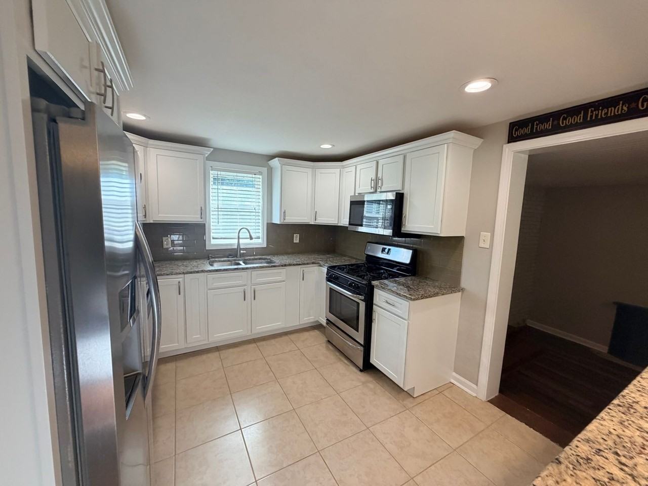 3567 Brookfield Ln - Photo 5 of 18