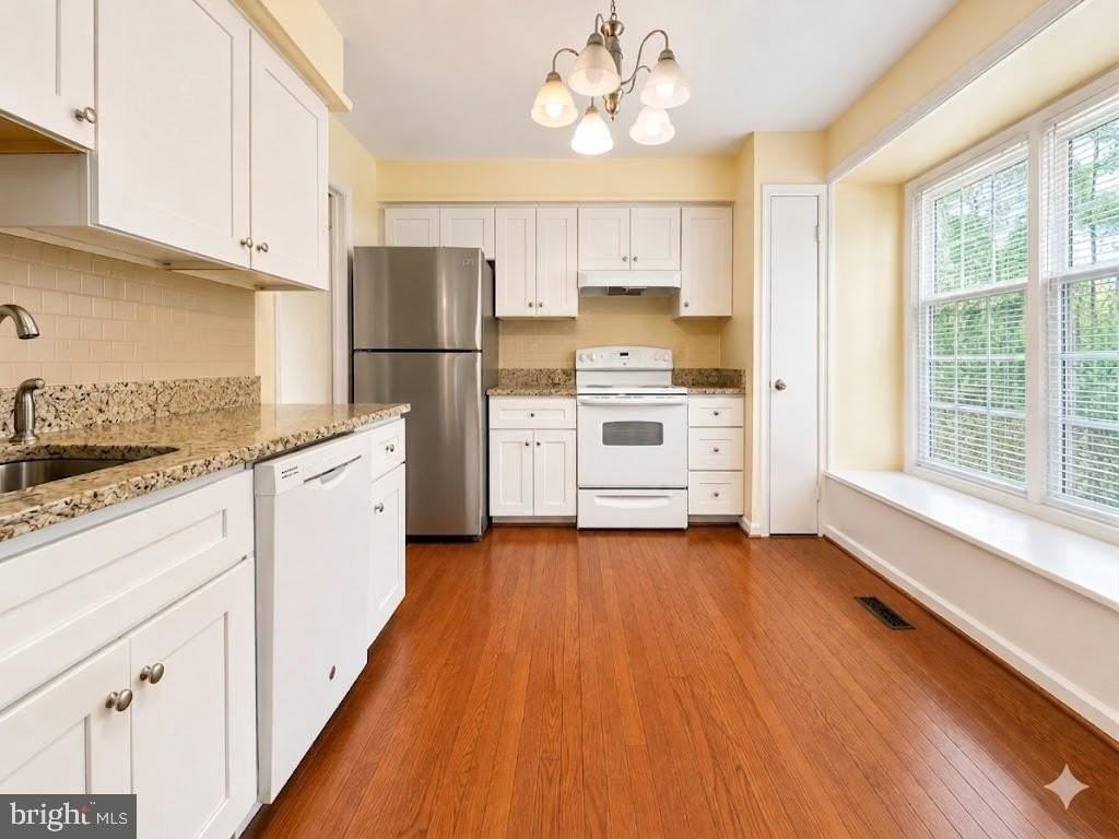 9693 Scotch Haven Dr - Photo 2 of 18