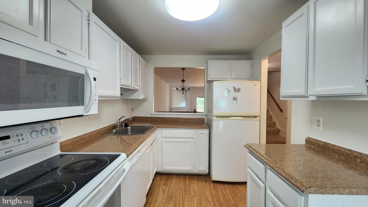 6183 Stone Valley Ct - Photo 6 of 12