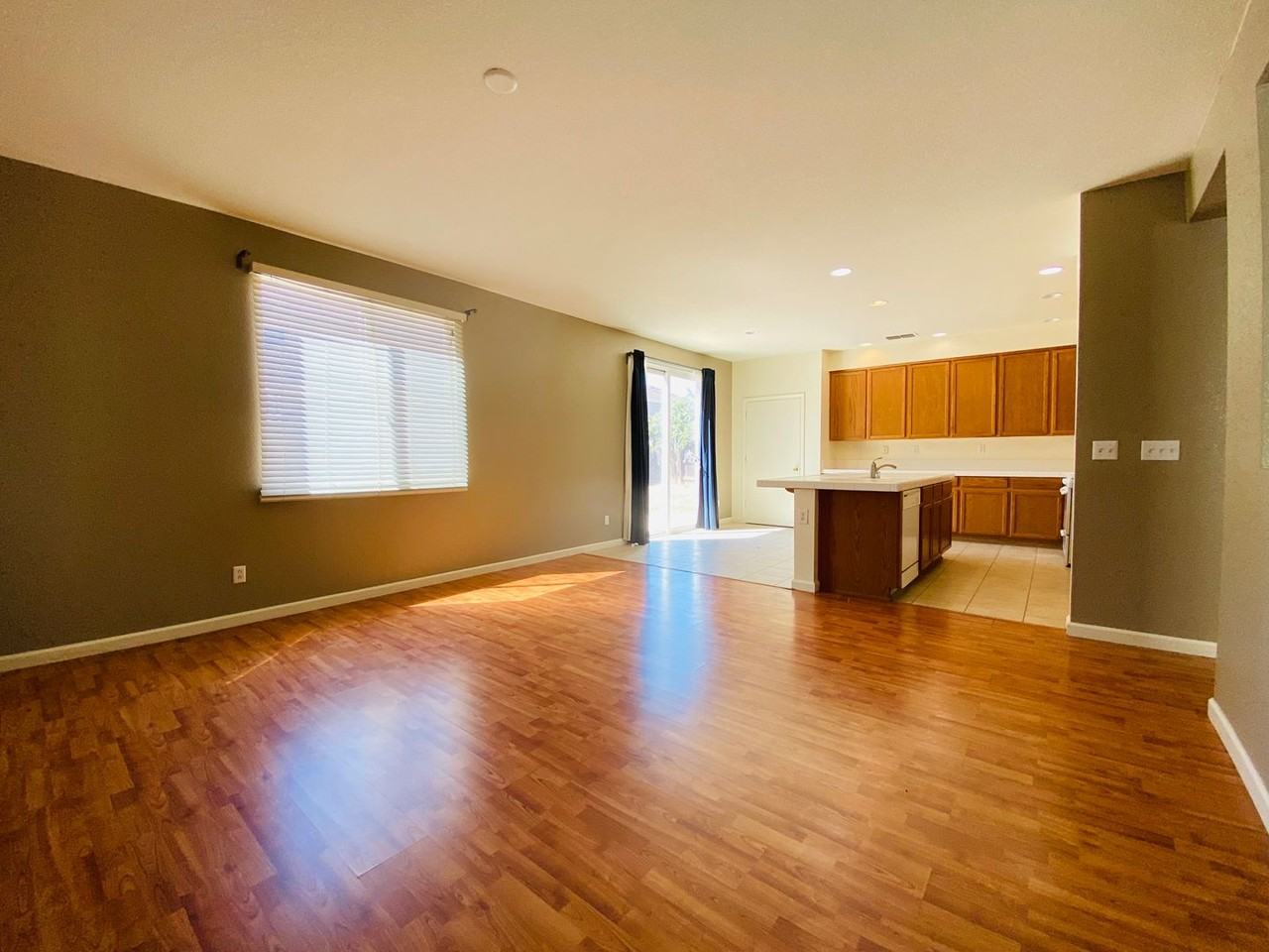 5912 Mclean Dr - Photo 6 of 30