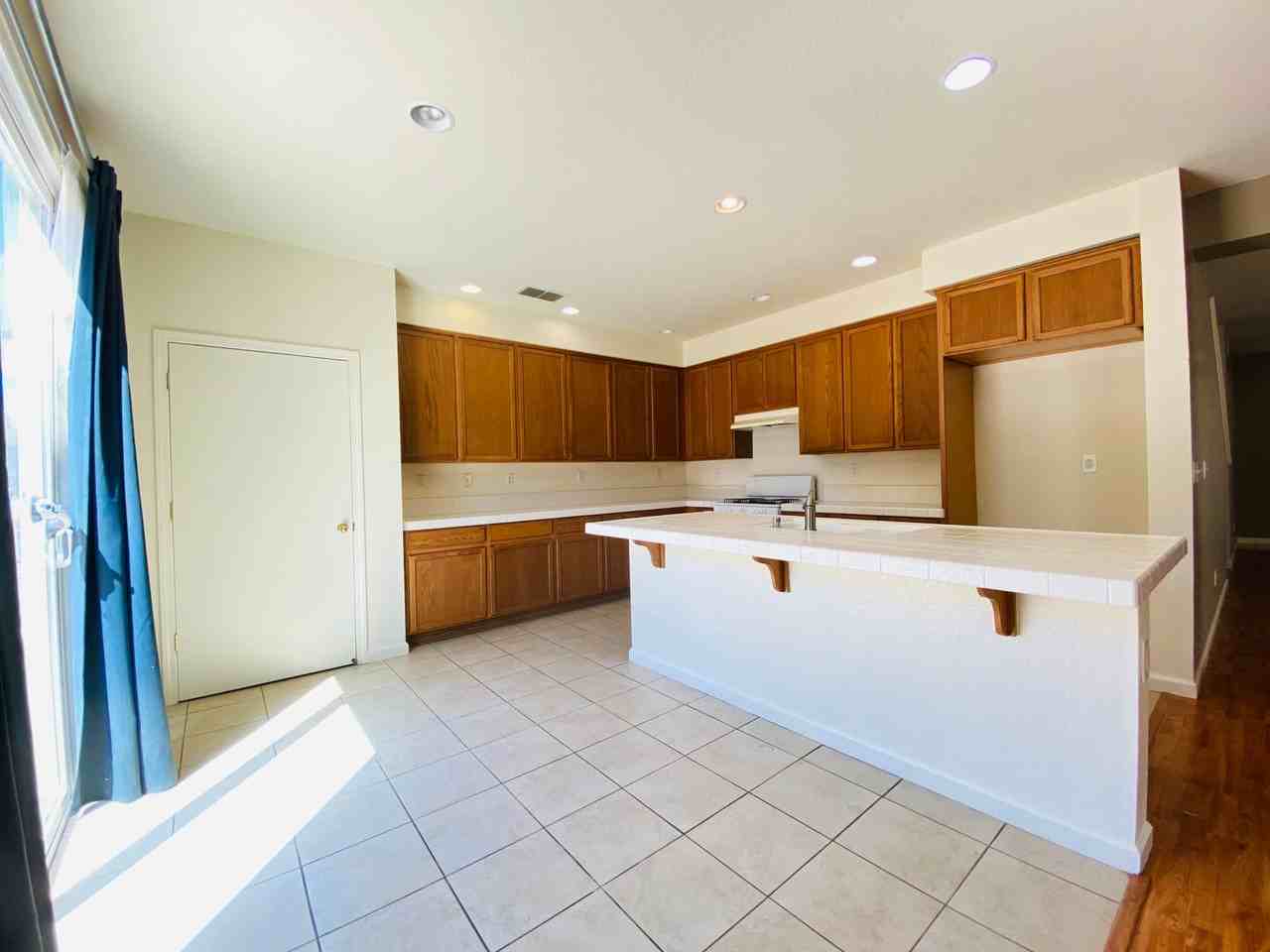 5912 Mclean Dr - Photo 7 of 30