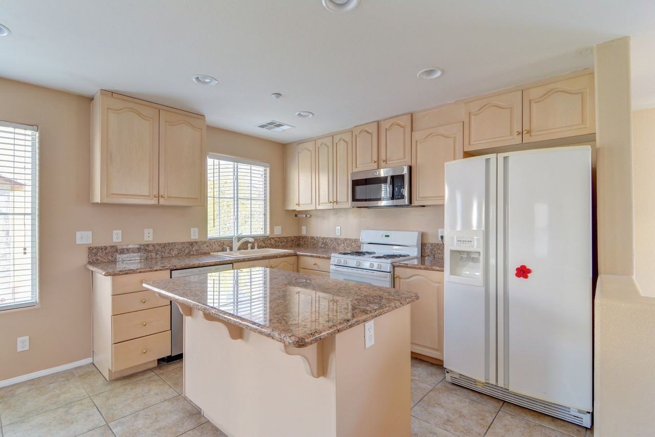 6484 Arrow Cottage Ct - Photo 3 of 11