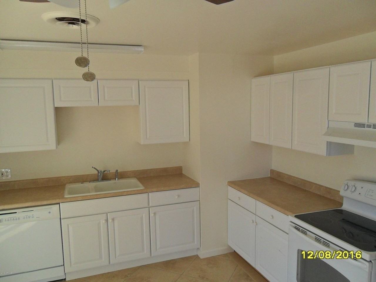 11363 N 113th Ave - Photo 5 of 12