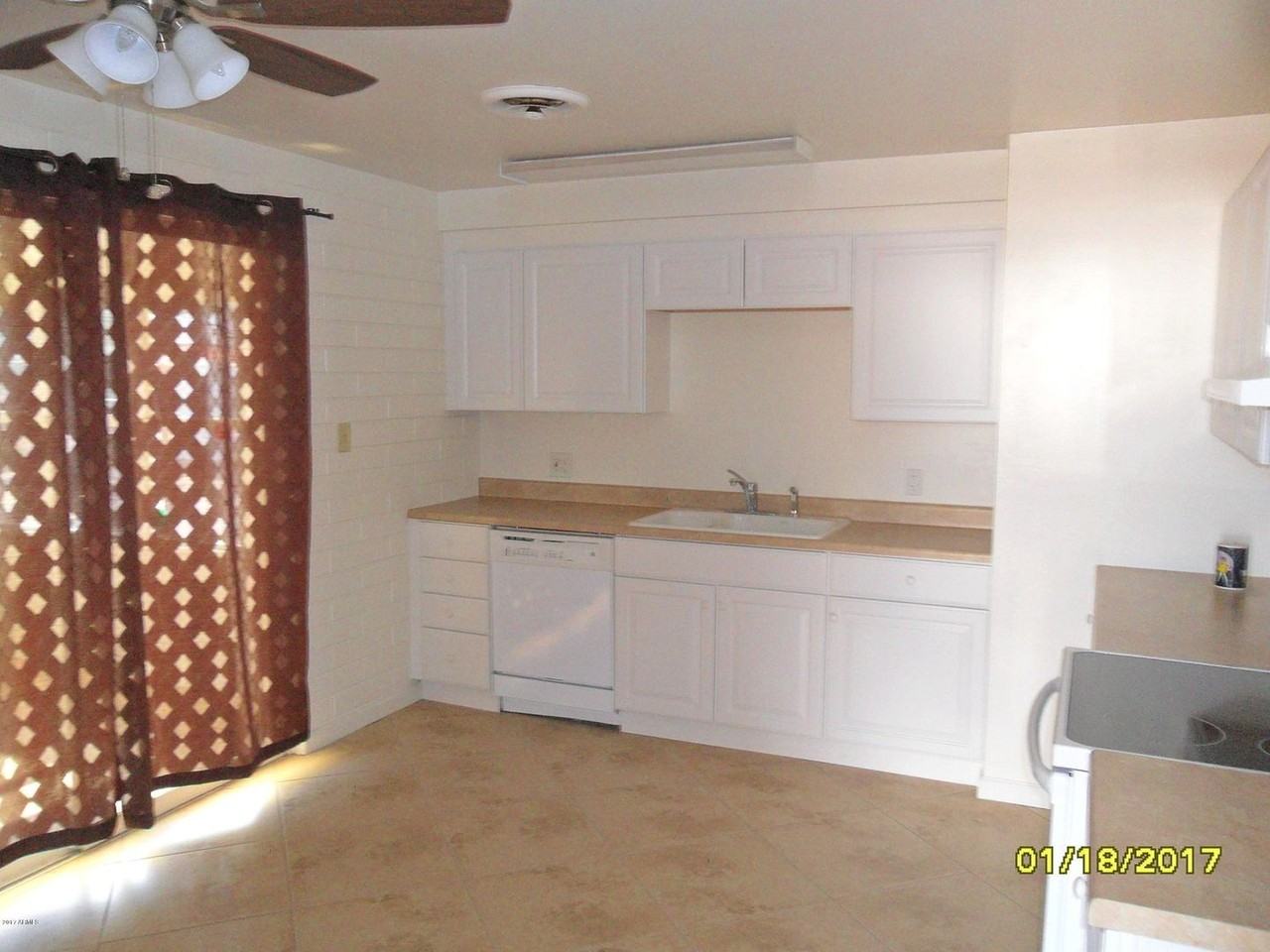 11363 N 113th Ave - Photo 6 of 12