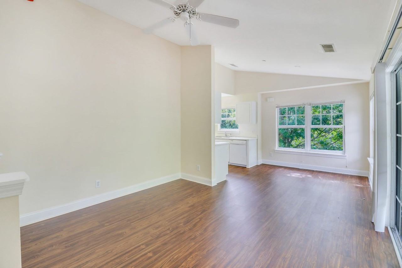 31 Summerfield Ct - Photo 7 of 25