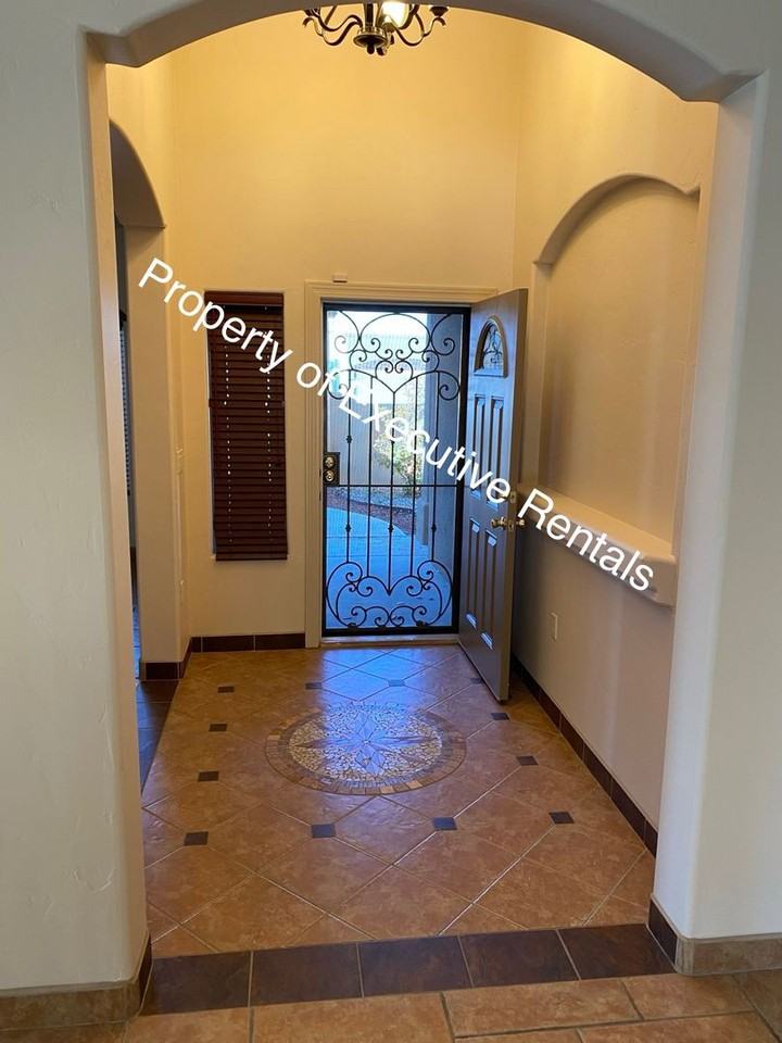4308 Calle Sonesta - Photo 4 of 32