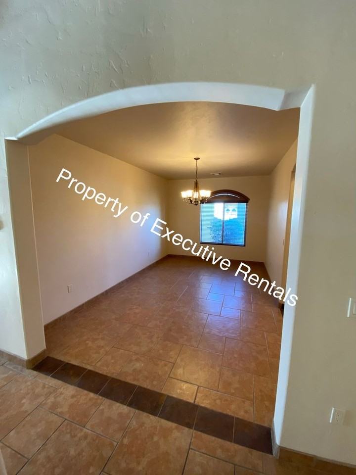 4308 Calle Sonesta - Photo 5 of 32
