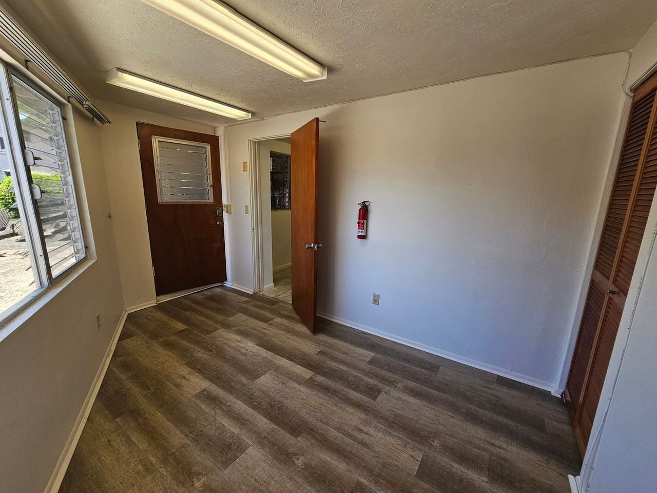 3415 Kalua Rd #B - Photo 6 of 9