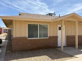 featured image of 3849 N Roosevelt St #4