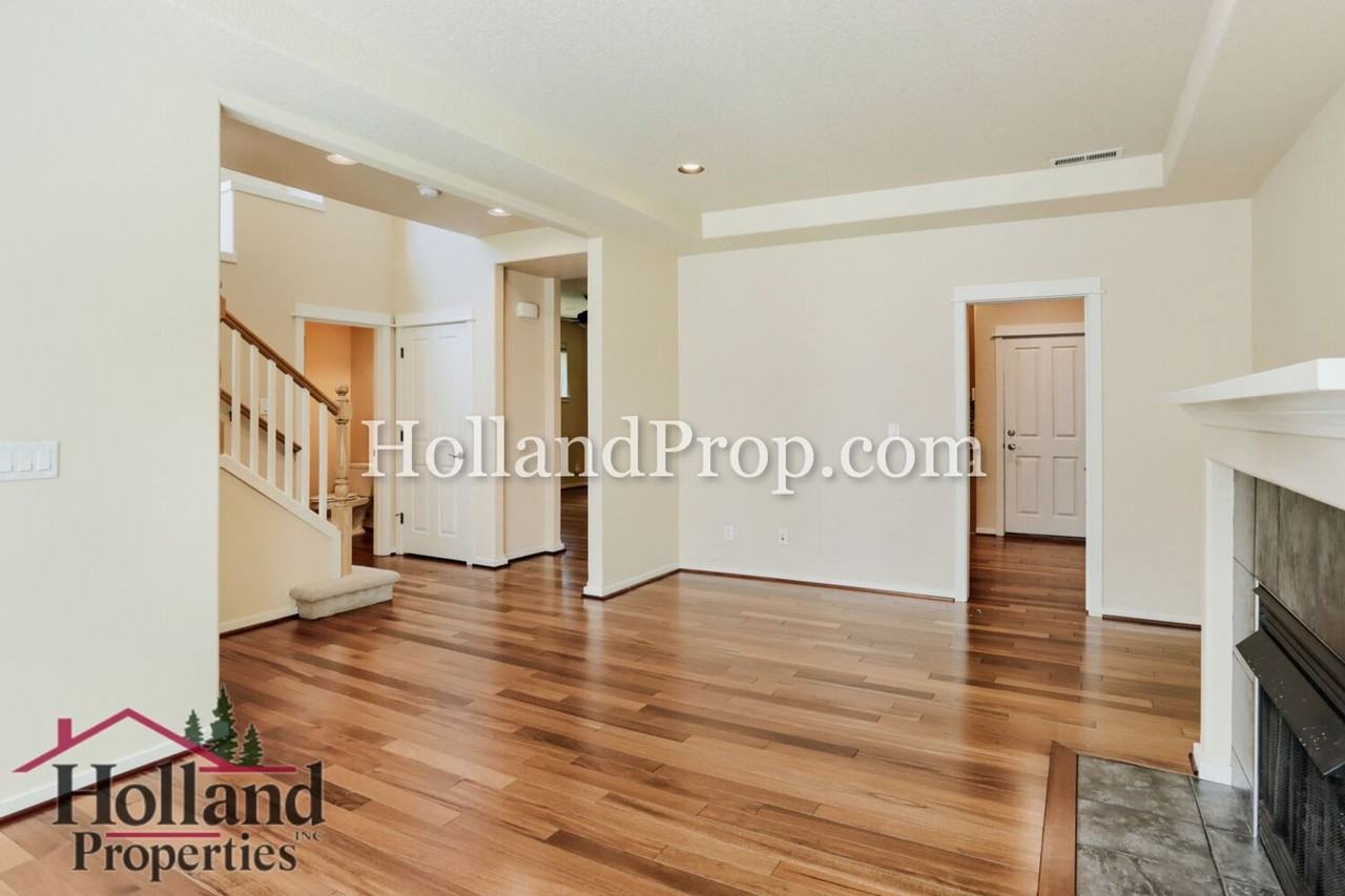 770 Ne 72nd Ave - Photo 6 of 23