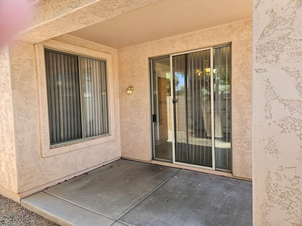 890 E Kyle Ct - Photo 4 of 23