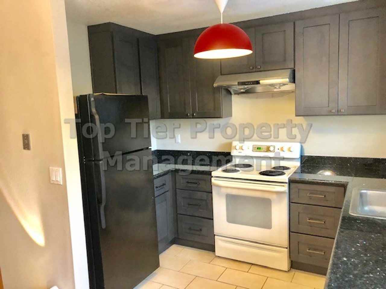 1803 Chinquapin Ct #F - Photo 3 of 11