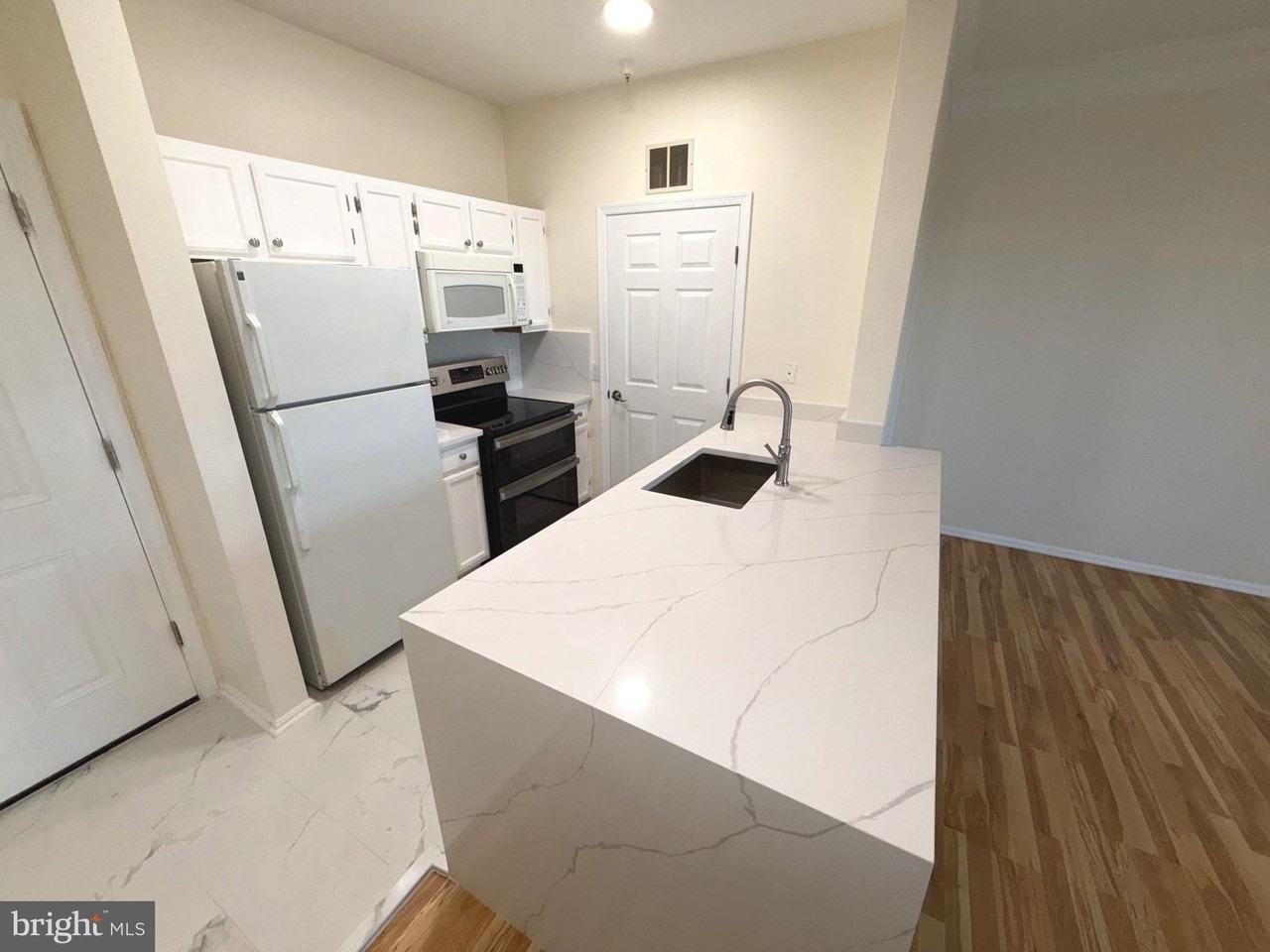 1521 Spring Gate Dr #10309 - Photo 6 of 24