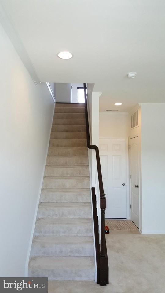 21725 Pagoda Ter - Photo 3 of 30