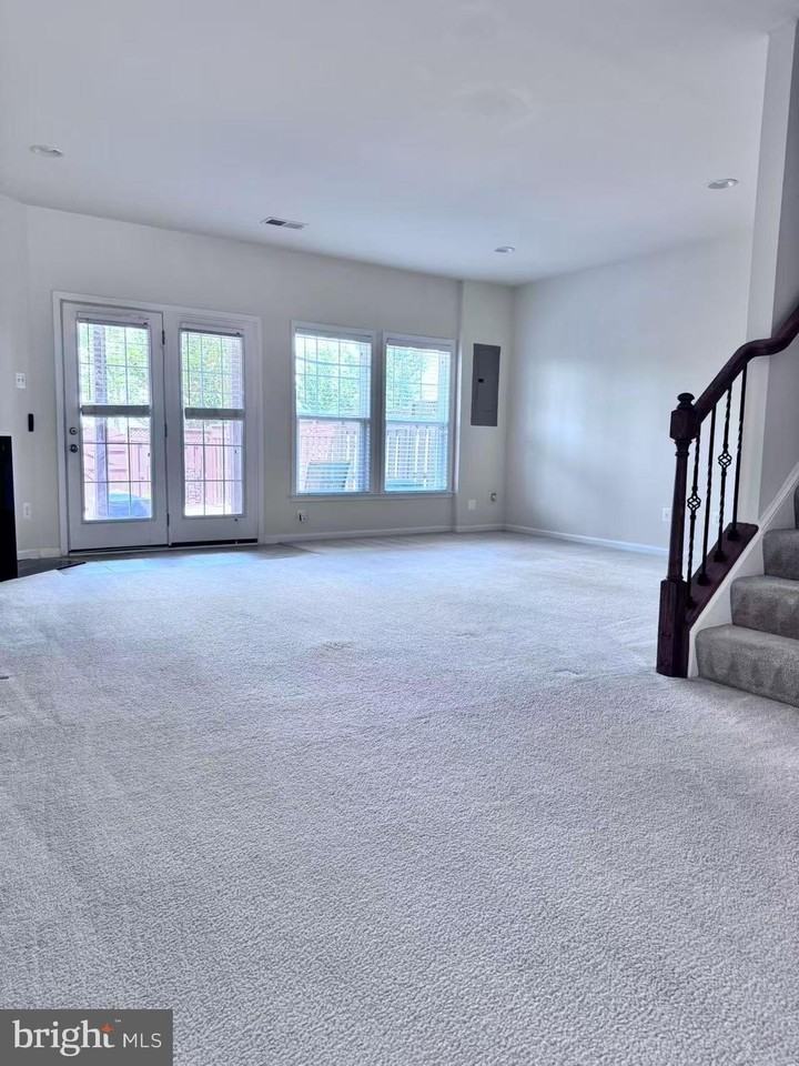 41818 Diabase Sq - Photo 3 of 21