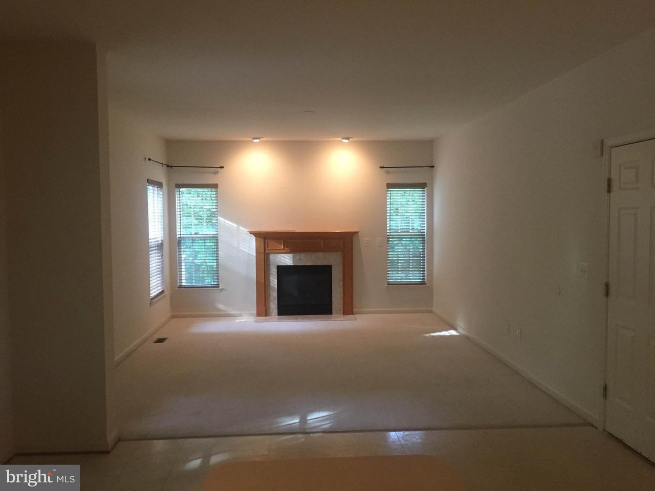 5641 Eppes Island Pl - Photo 4 of 6