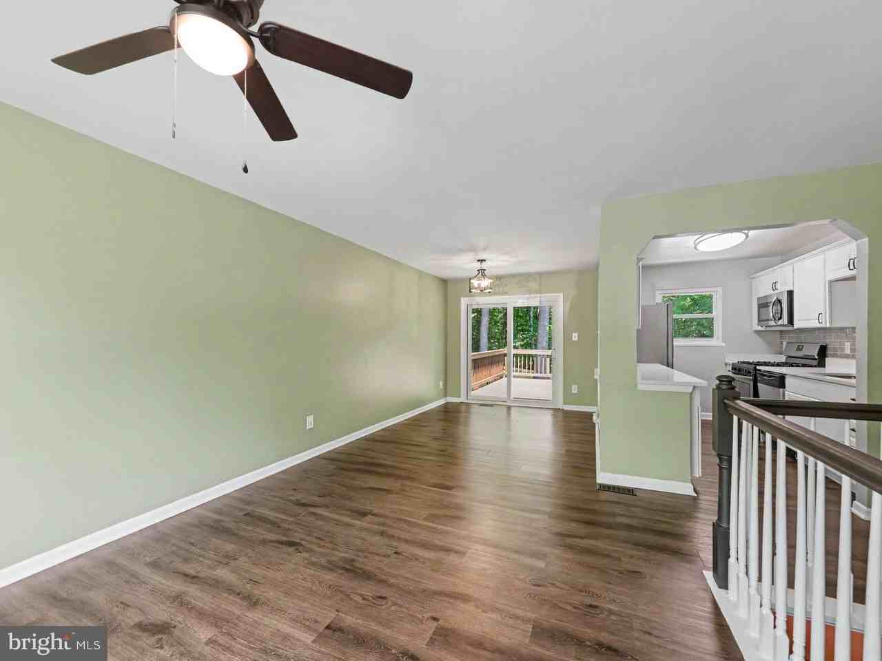 5570 Rowser Dr - Photo 5 of 29