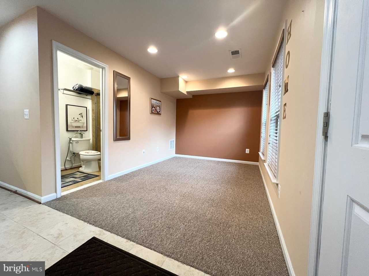 1604 Sebring Ct - Photo 3 of 35