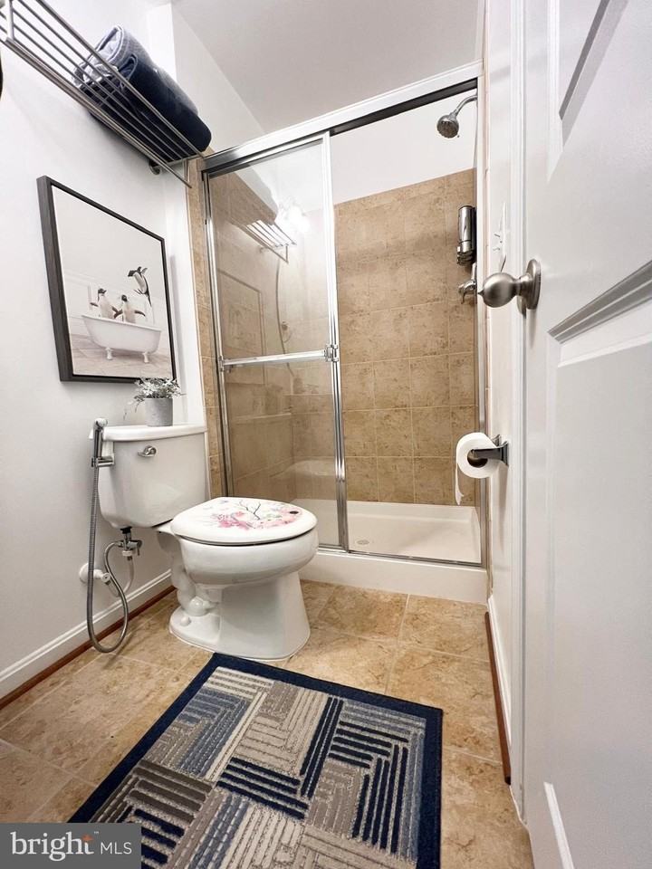 1604 Sebring Ct - Photo 5 of 35