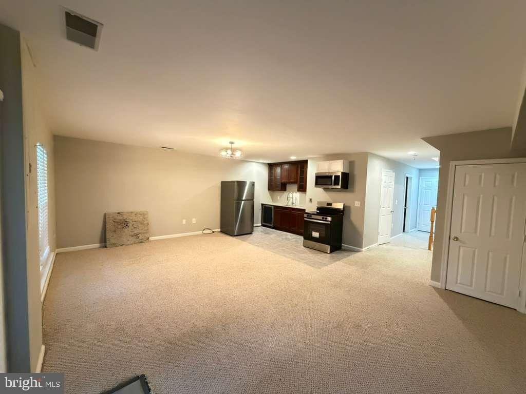 2909 Rotterdam Loop - Photo 4 of 11