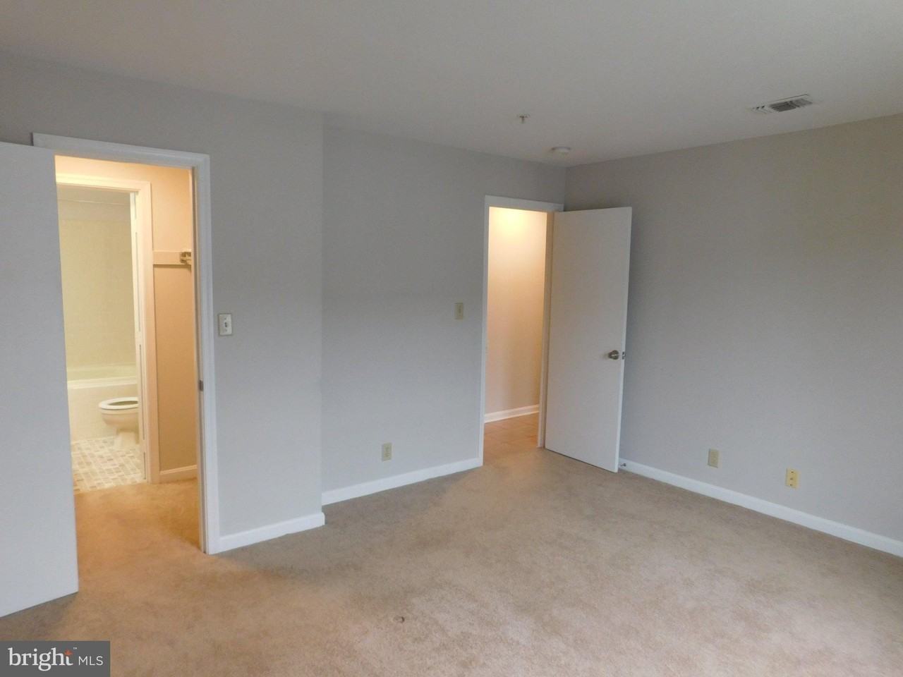 200 Dover Pl #202 - Photo 6 of 21