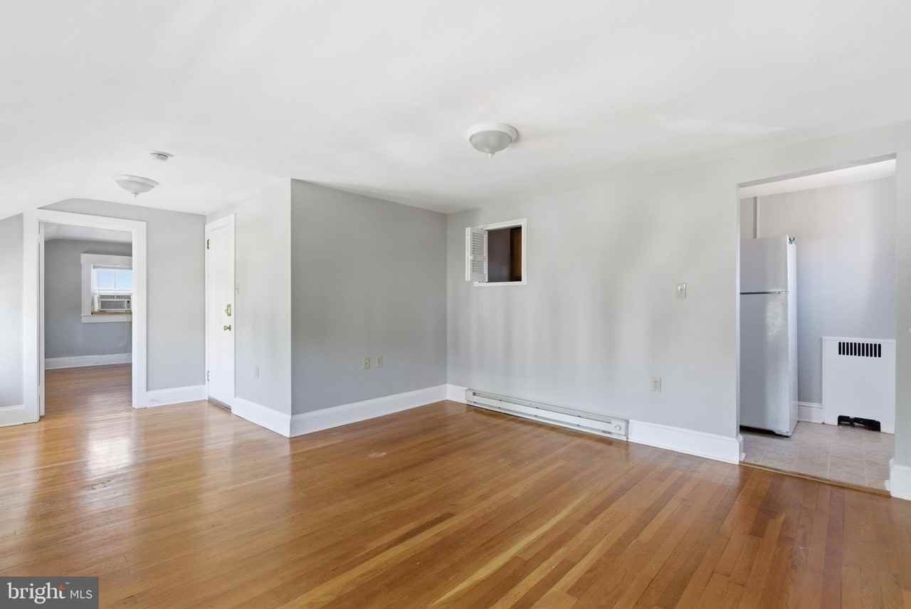 142 N Washington St #7 - Photo 6 of 24