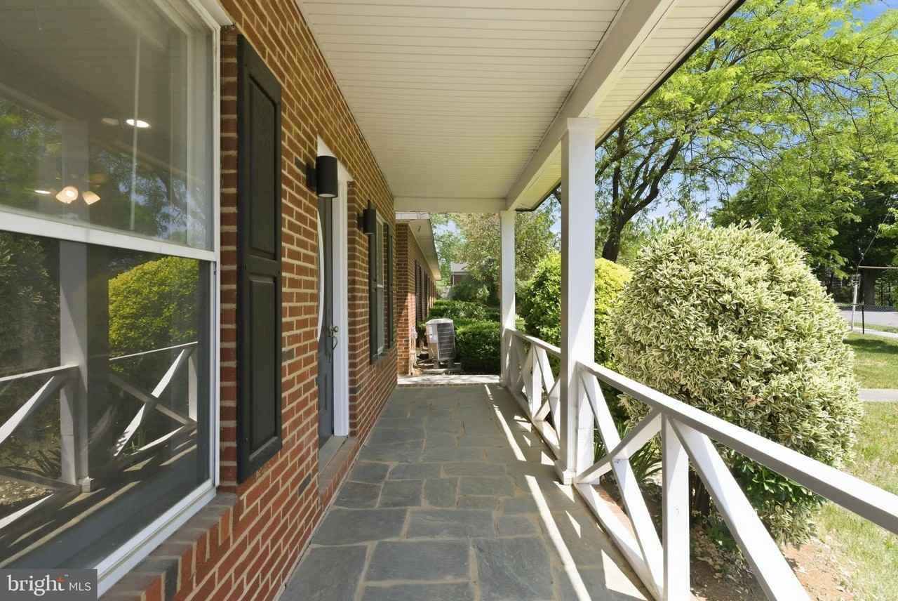 1725 Henry Ave #101 - Photo 7 of 24