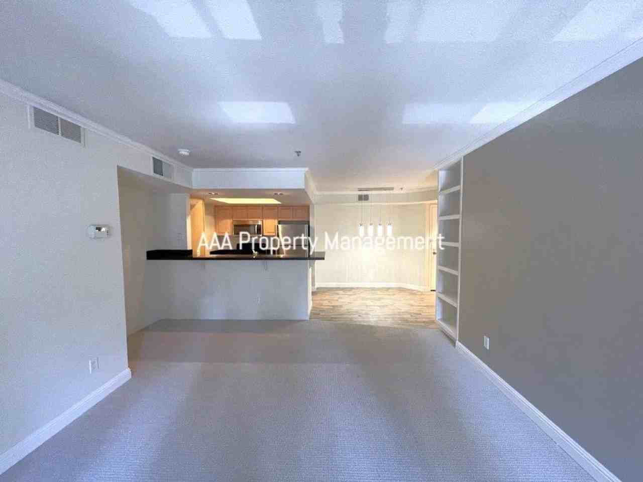 2530 Oak Rd #204 - Photo 3 of 26