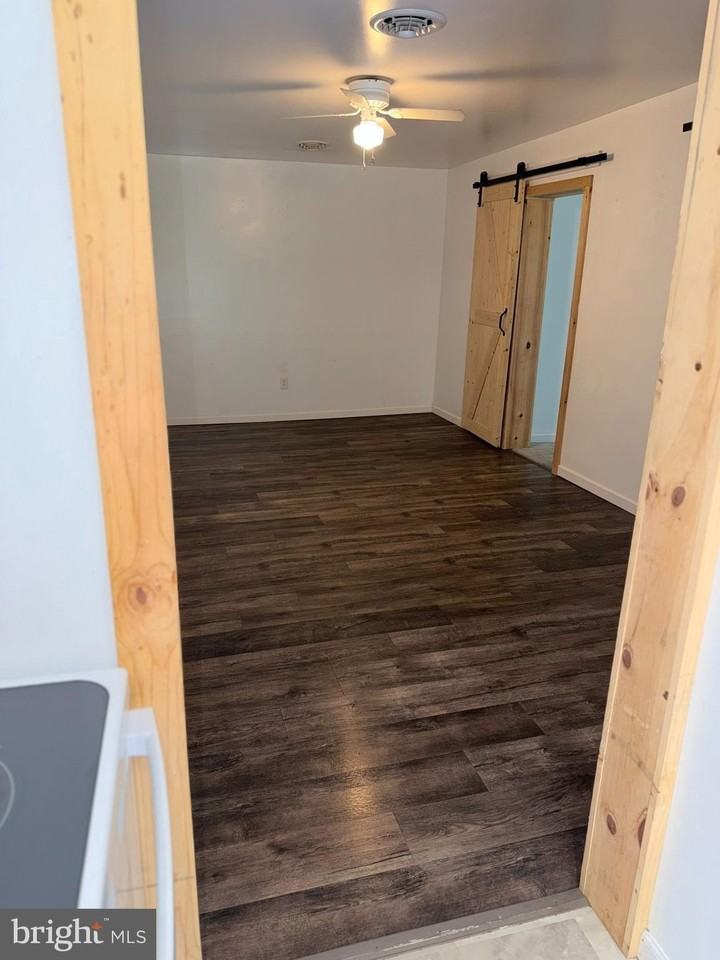 1499 Valley Rd #D - Photo 5 of 18