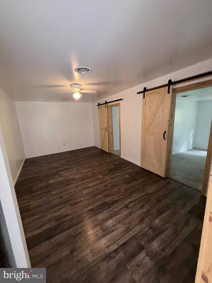 1499 Valley Rd #D - Photo 6 of 18