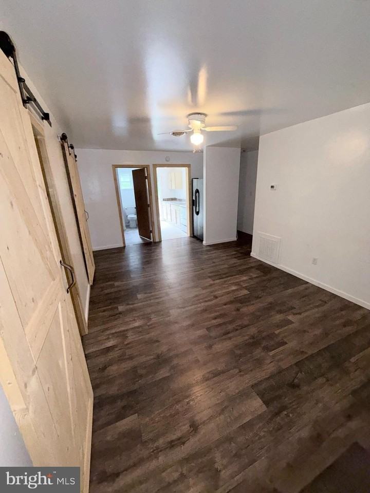 1499 Valley Rd #D - Photo 7 of 18