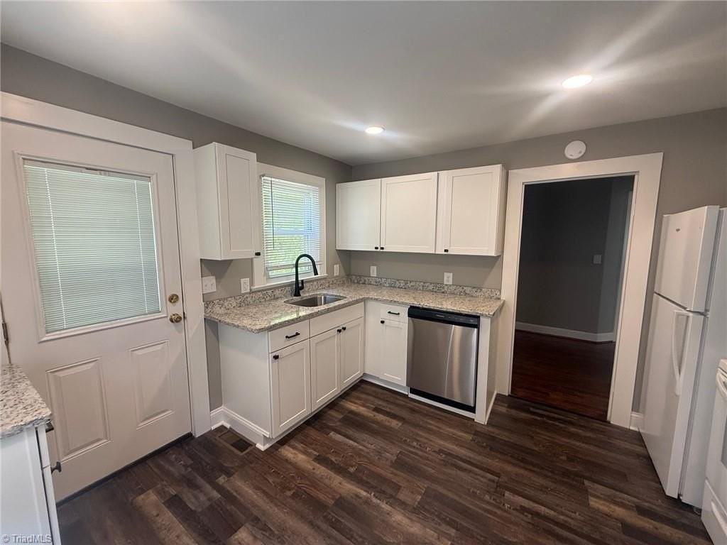 401 N 4th Ave - Photo 4 of 22