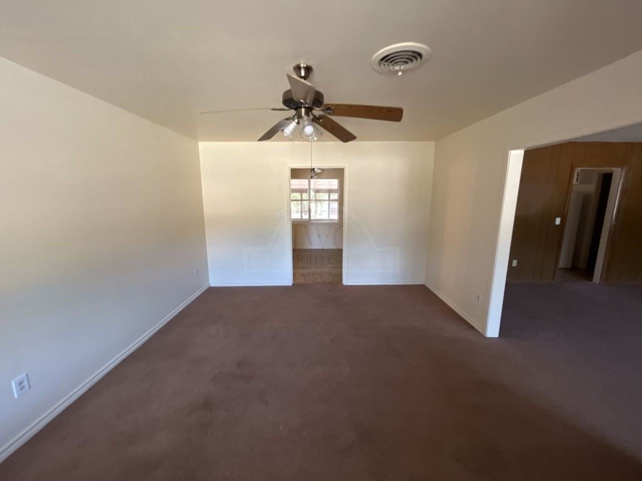 208 Oak St - Photo 2 of 16