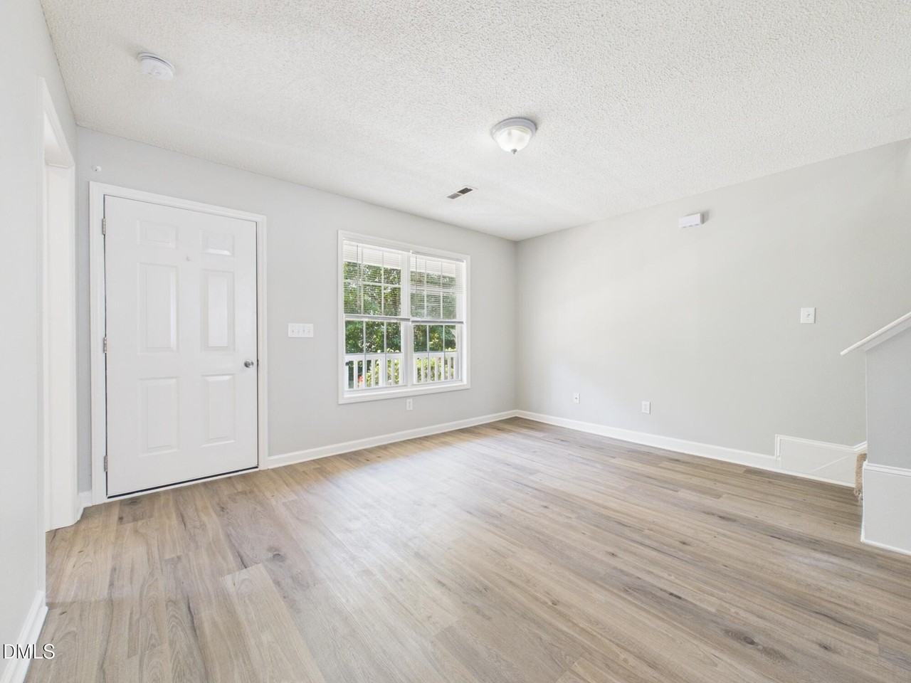 17 Brantley Cir - Photo 4 of 43