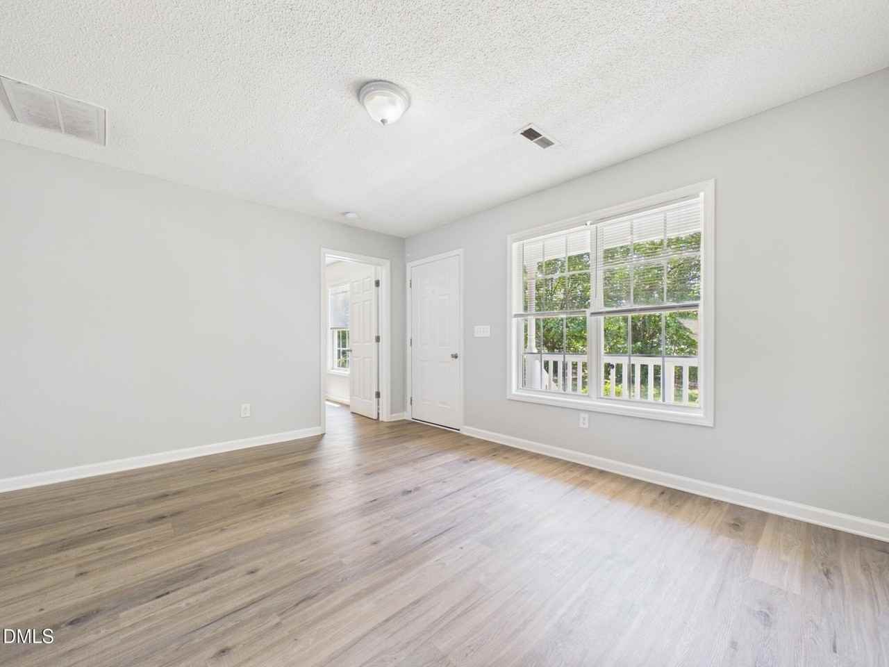 17 Brantley Cir - Photo 5 of 43