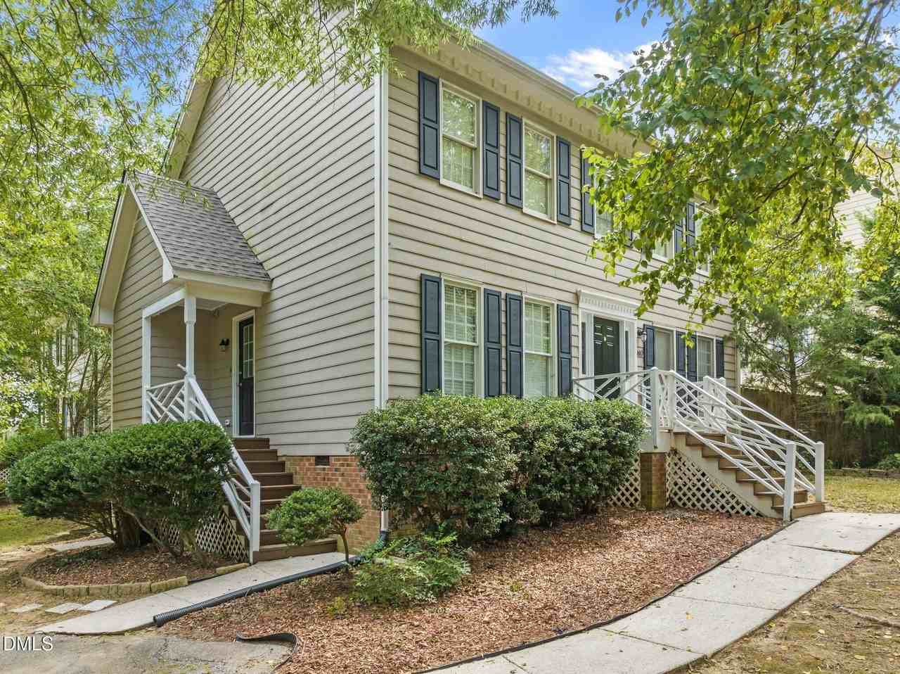 610 Woods Mill Cir - Photo 3 of 42