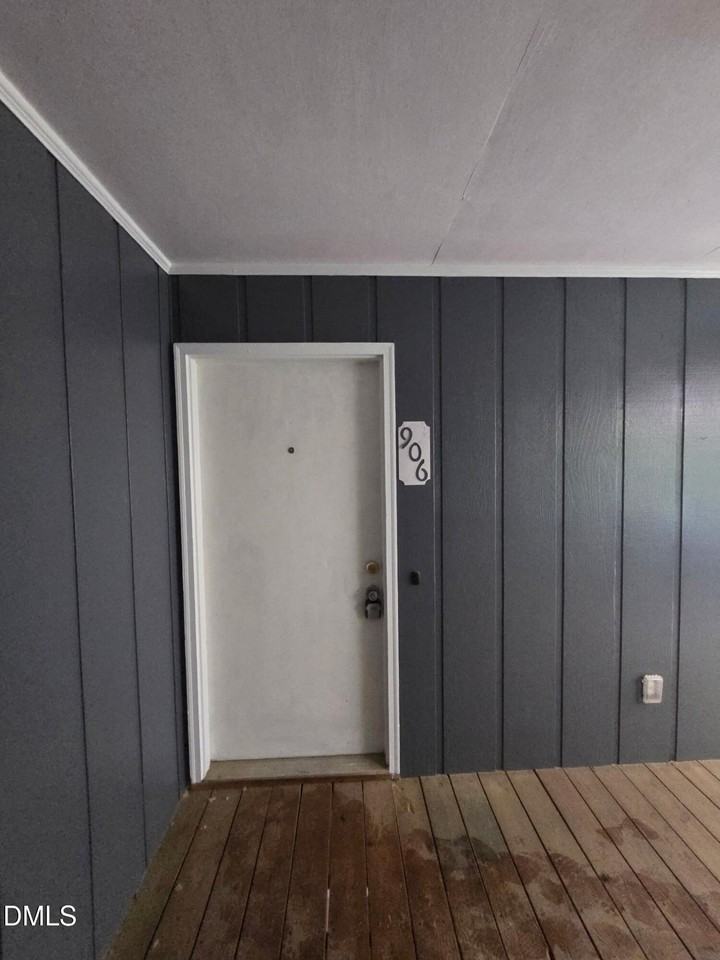 906 W Chatham St - Photo 2 of 14