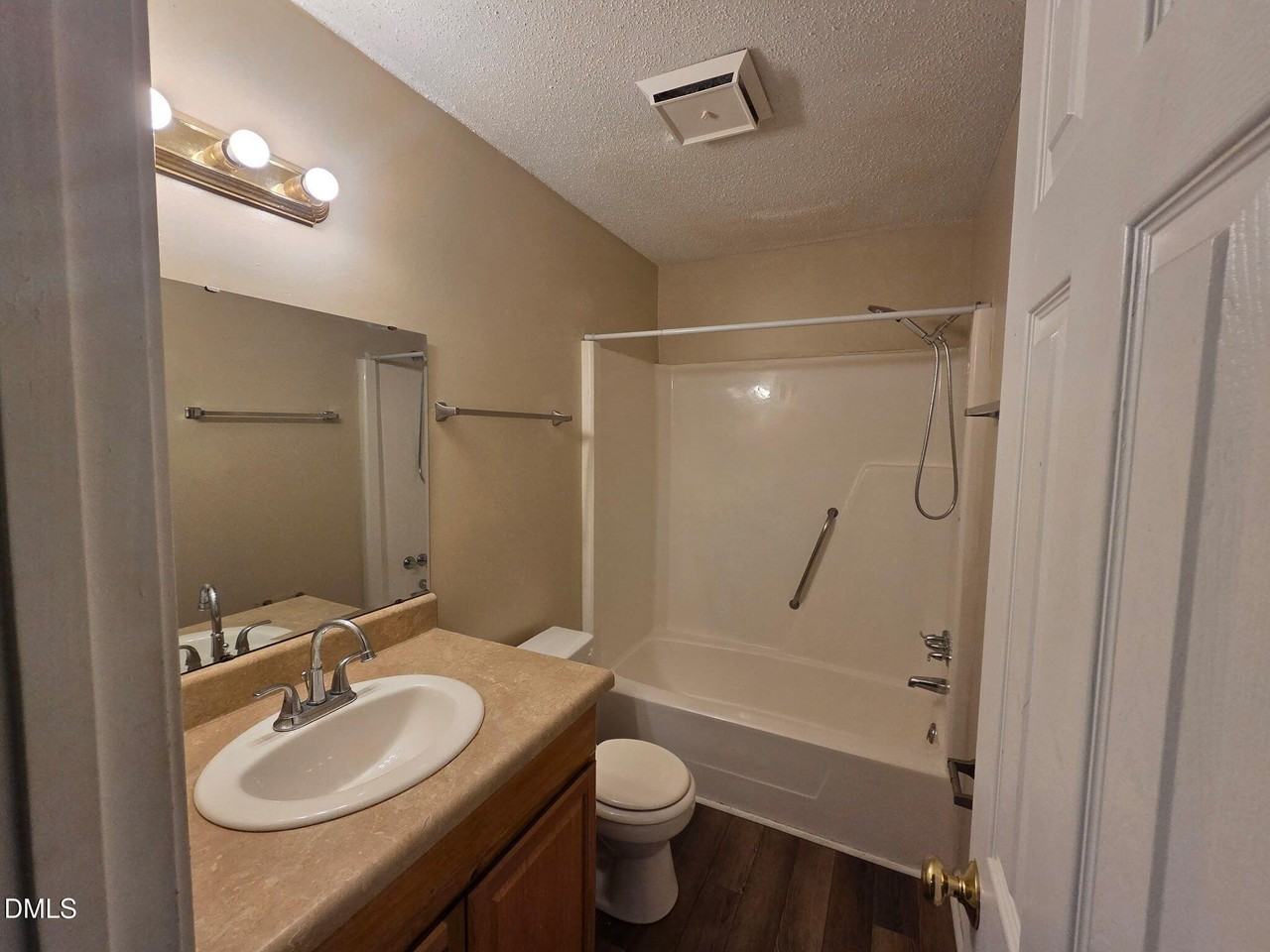 906 W Chatham St - Photo 7 of 14